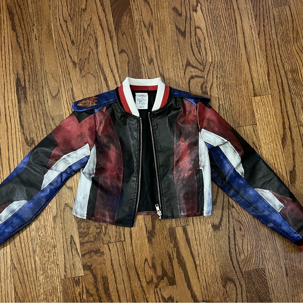 Evie DISNEY STORE Descendants 3 jacket